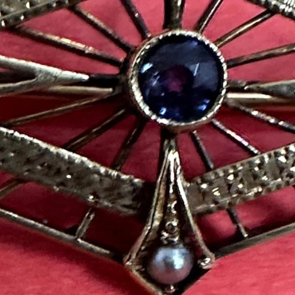 Vintage 14k real solid Gold and Blue Topaz Pearls Gem Brooch